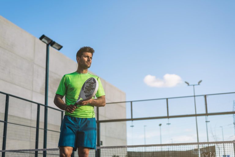 Consejos para elegir ropa deportiva para practicar pádel y tenis